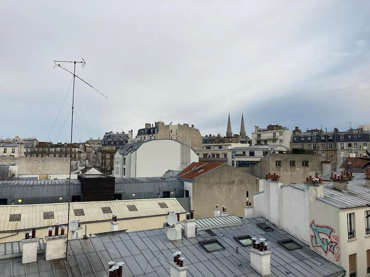 Luminous And Inspiring Arty Home Paris 0*,  France